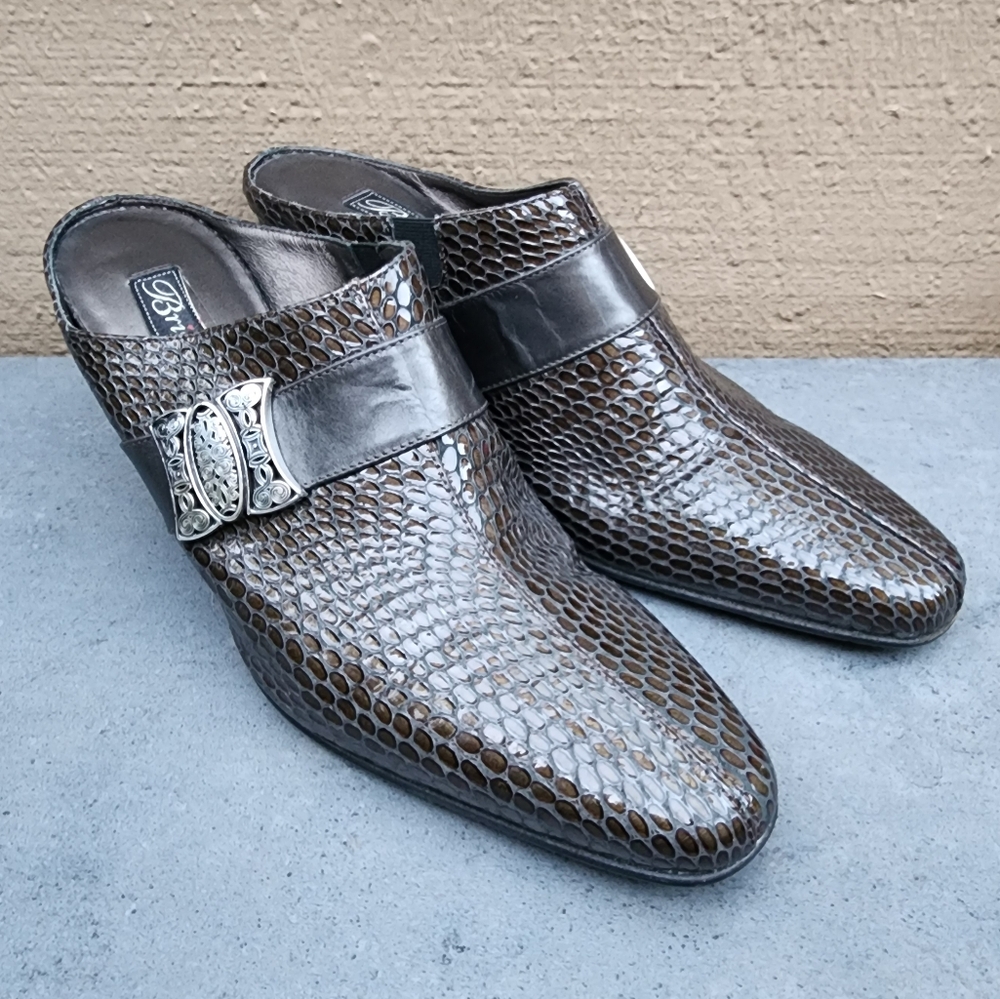 Brighton Mules W Sz 8 Stacked Heel with Classic Brighton-Styled Medallion Accent